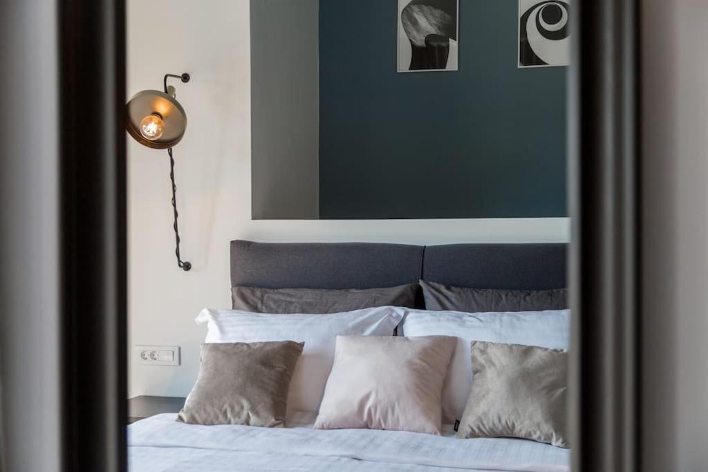 Marcante - Designer, Romantic Pool View Appartement