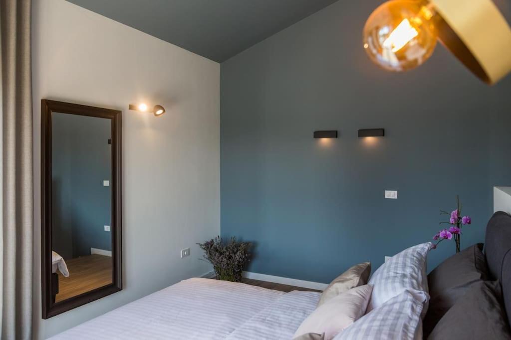 Marcante - Designer, Romantic Pool View Apartment *